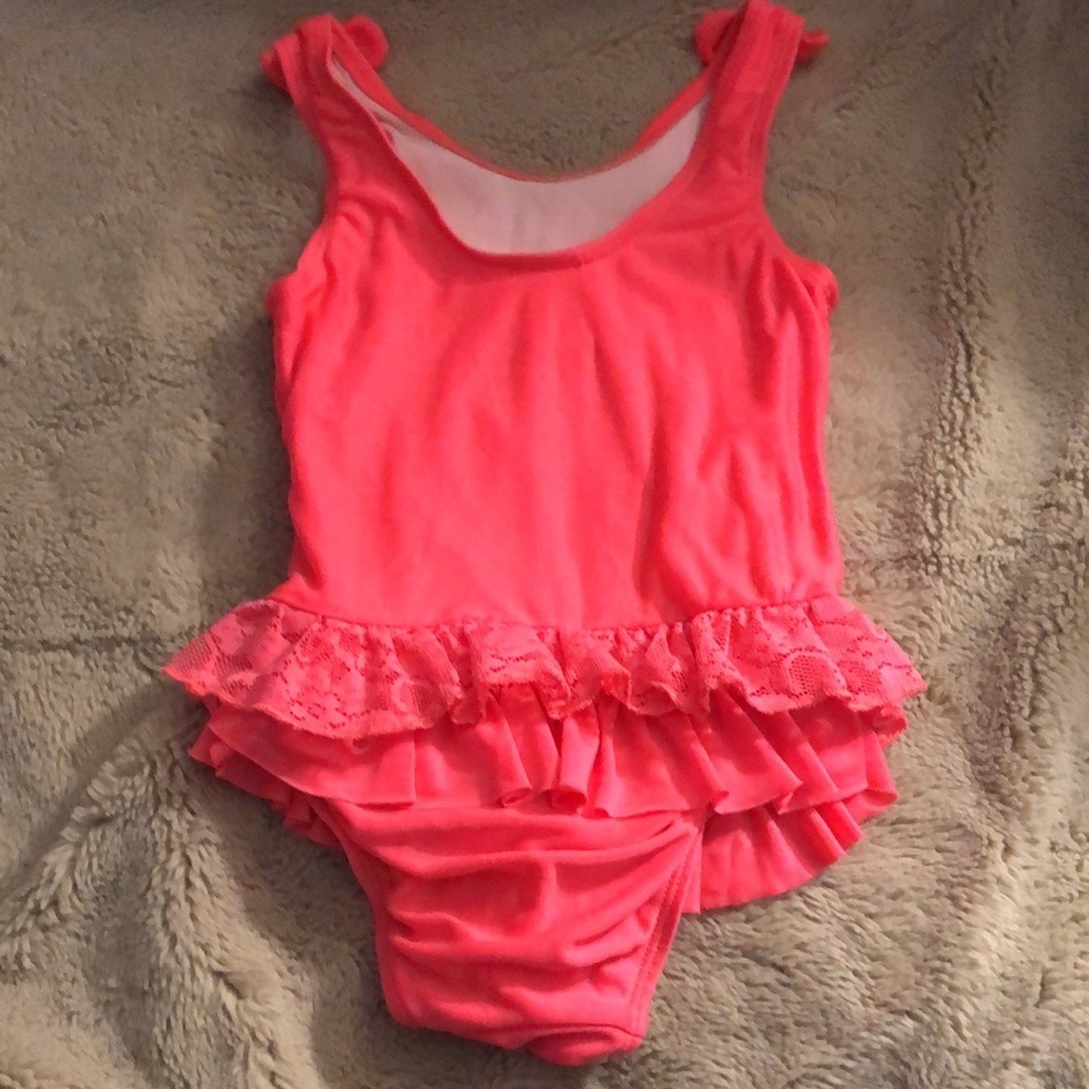 ๐4 for $20 Cat & Jack Pink Swimsuit, size 4T - Picture 2 of 4